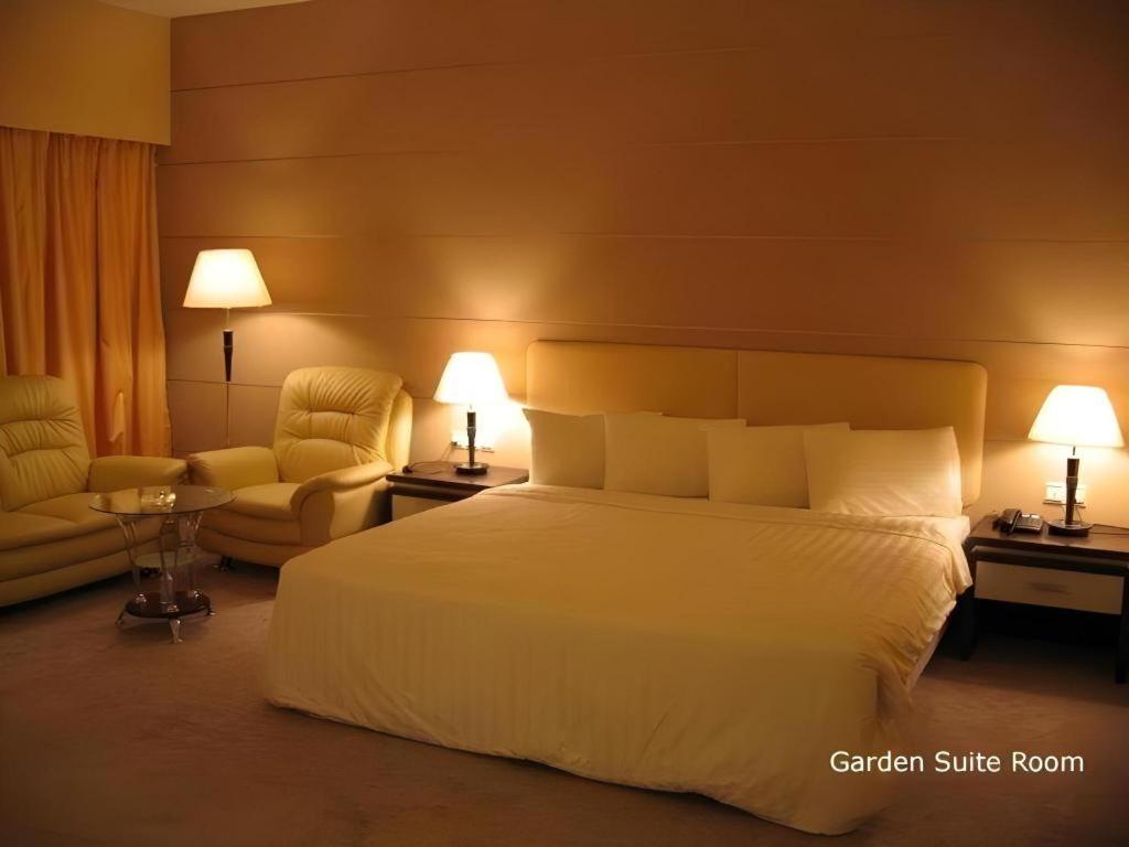 Ritz Garden Hotel Ипох Экстерьер фото