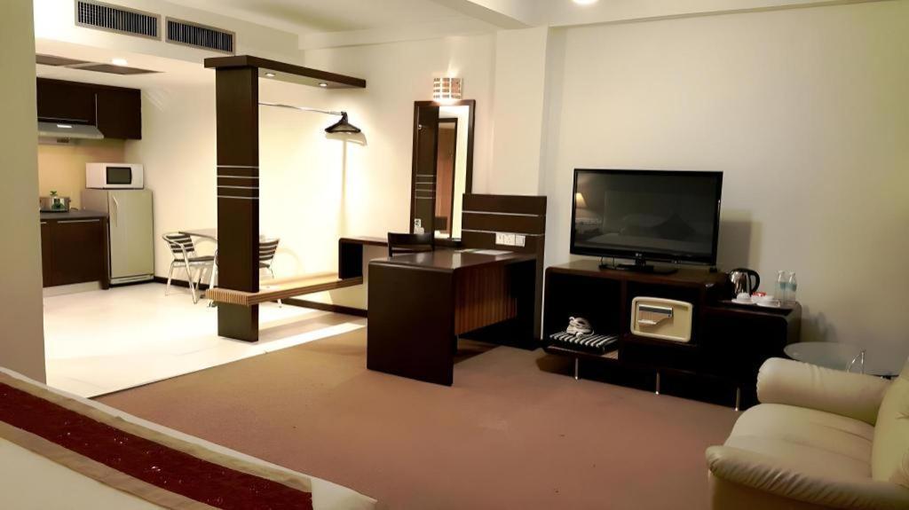 Ritz Garden Hotel Ипох Экстерьер фото